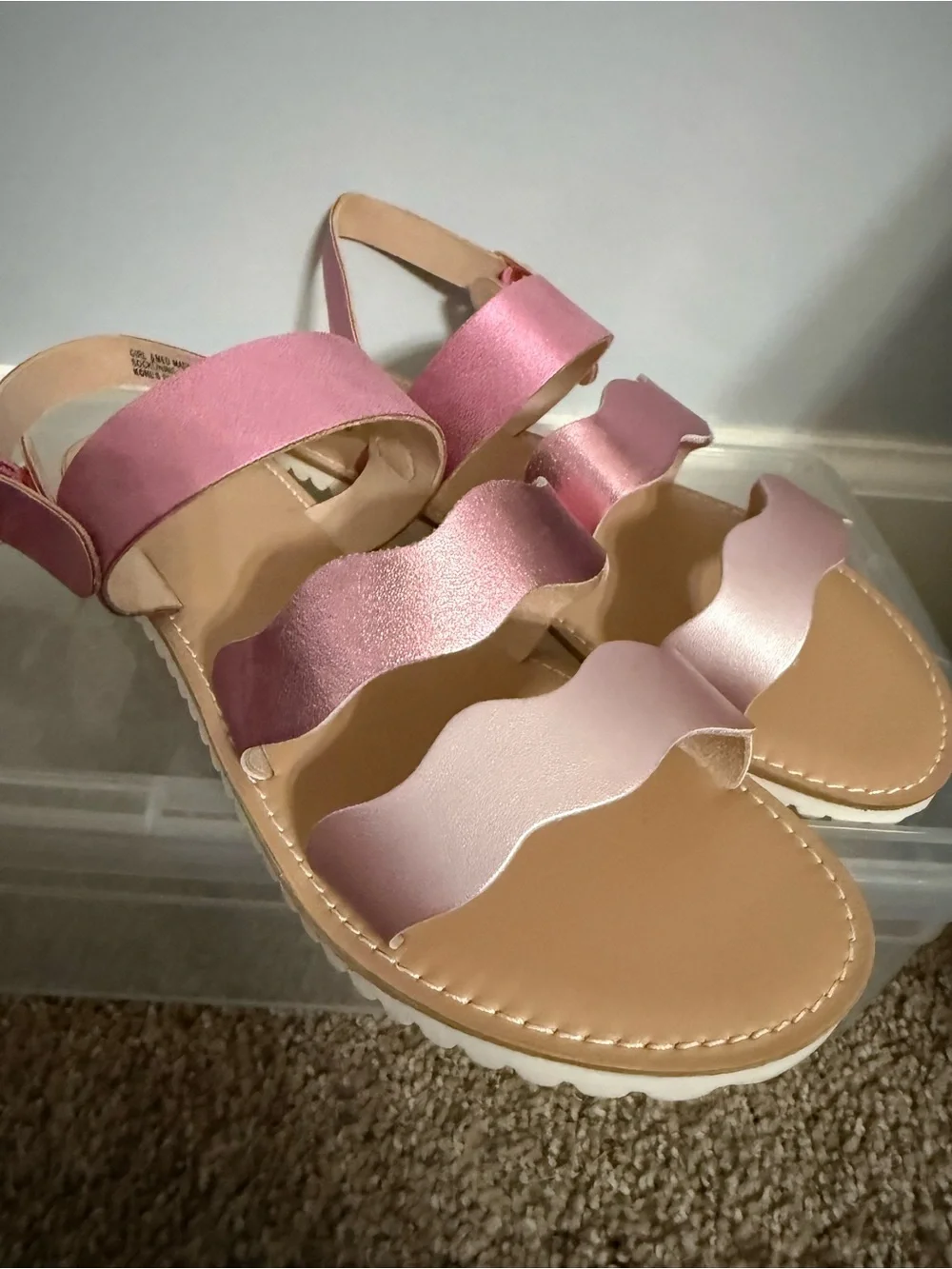 SO Girls' Pink Metallic Wave-Strap Sandals